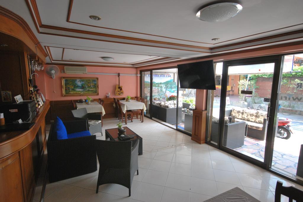 Kingfisher House & Bar Pattaya Exteriör bild
